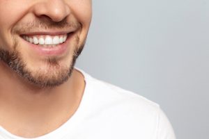 Cómo aliviar el dolor después de un blanqueamiento dental